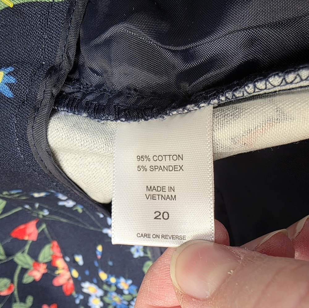 NWT New York & Company Slim Ankle Navy Blue Floral Plus Size 20 Pants - Picture 9 of 10